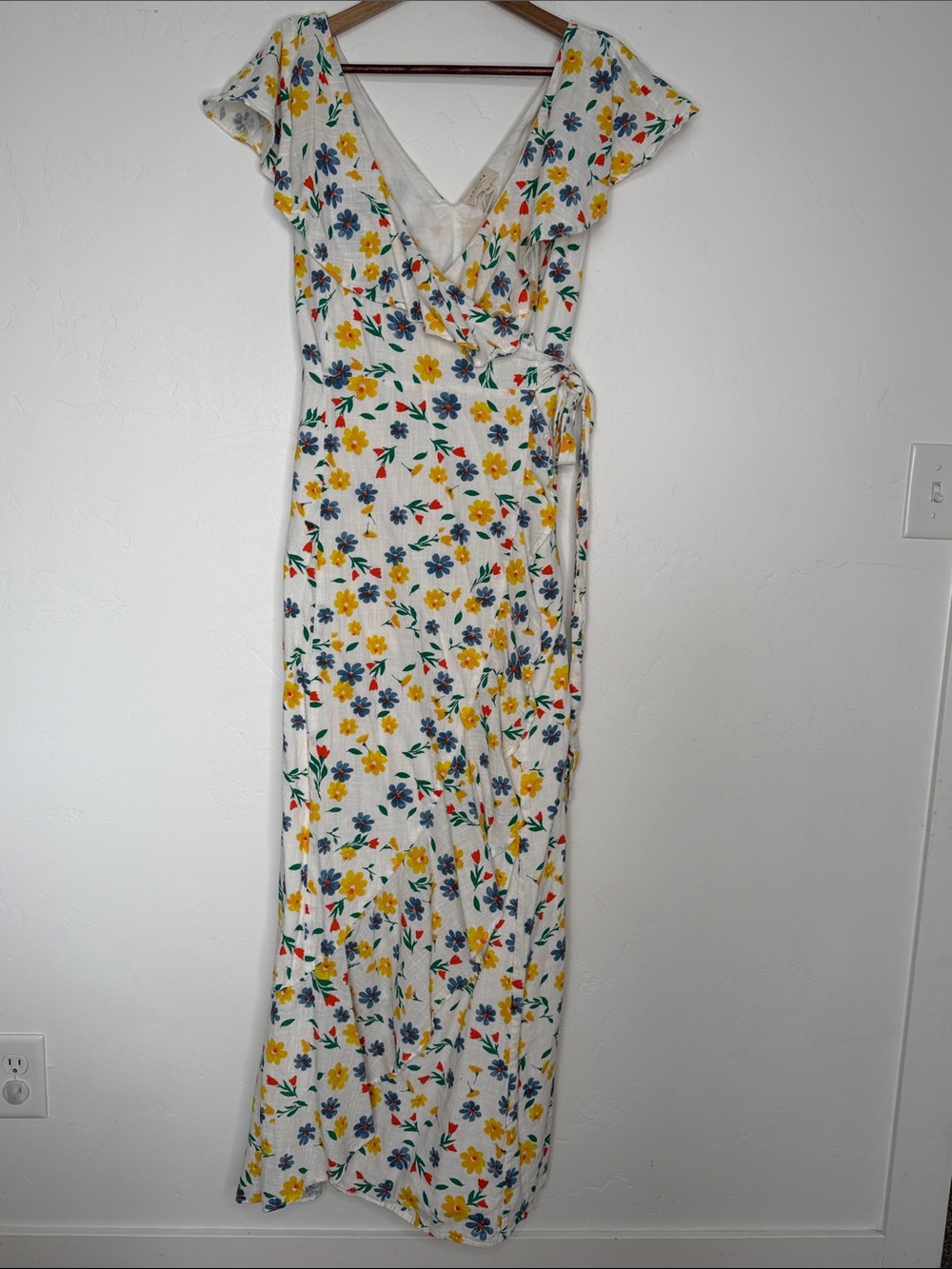 Sézane Giovana Floral Wrap Maxi Dress White Multicolor Size 40 - Picture 2 of 4